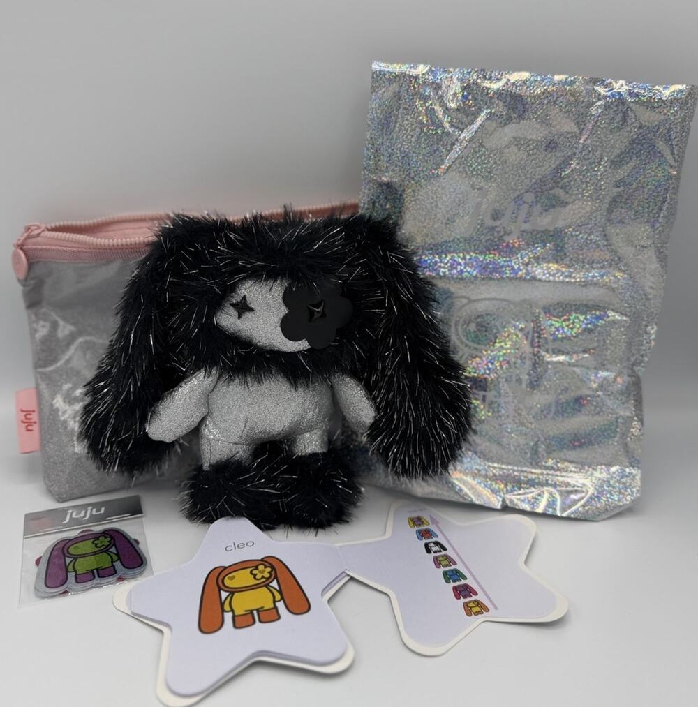 HEY SILVER AND BLACK FANS! Rare CJ Hendry Sparkle Juju Cookie ONLY ONE LEFT